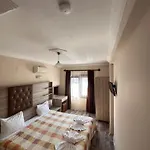 Akay מלון 3*