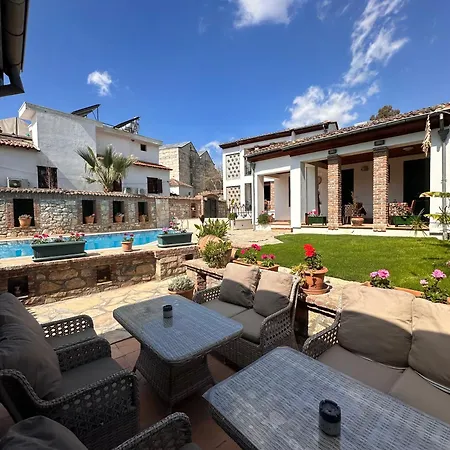 Akay Hotel