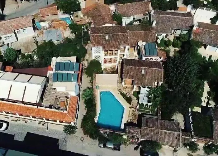 Akay Selçuk